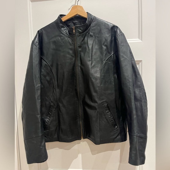 Other - Vintage Classic Black Leather Zip-Front Jacket - women